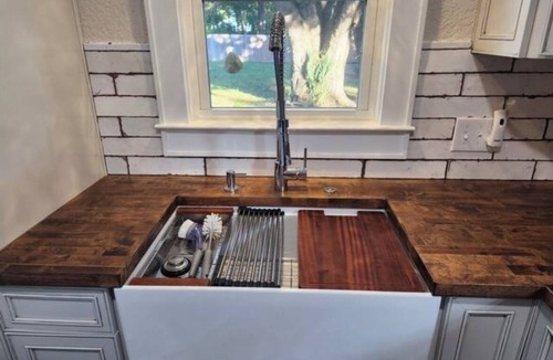 South Pensacola House | Charming 2-bedroom house with beautiful kitchen and backyard downtown Pensacola