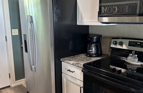 Fox Lake House | Charming 2-bedroom house ON delightful Fox Lake - all year around paradise