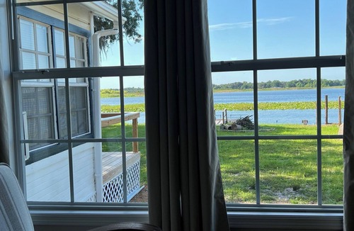 Inverness Cottage | Charming 2-bedroom renovated Lake Cottage with Cozy Vibes and an Amazing View