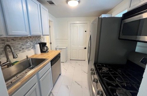 Bayou St. John House | Charming 2-bedroom house in awesome New Orleans with WiFi, AC