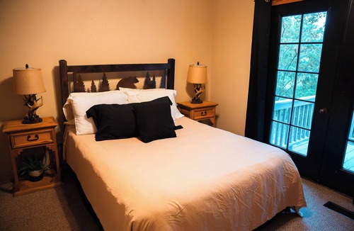 Hattieville Cottage | Charming 2-bedroom cottage with loft, AC, and WiFi on peaceful 295-acre property