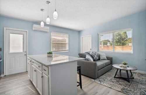 Delray Beach Apartment | Charming 2BR Central Location
