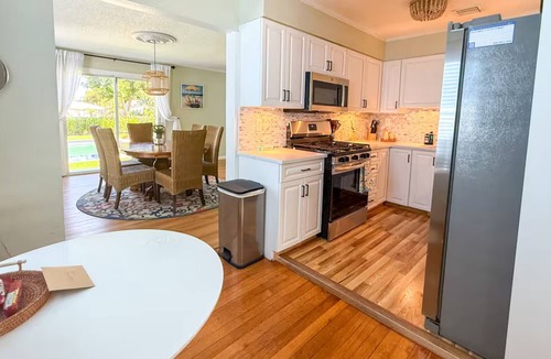 Lake Worth House | Charming 3-bedroom house with Heated Pool in Lake Worth Beach