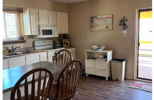 Elephant Butte House | Charming 3 Bedroom house w/fire pit, water fall, outdoor grill, wrap around deck