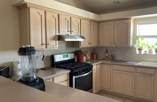 Elgin Bed & Breakfast | Charming 3-bedroom B&B with pool and jacuzzi in Enchanting Elgin