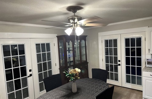 Original Town House | Charming 3-bedroom house in delightful Carrollton with pool & Hot Tub