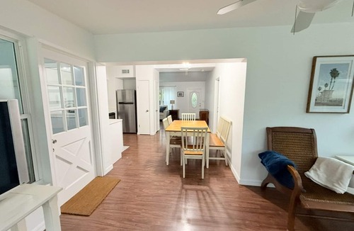 Central Beach House | Charming 3-bedroom house with private pool and yard in Vero Beach, Florida