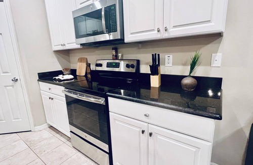 Riverview House | Charming 3-bedroom Home in Riverview