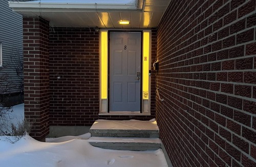 Ottawa Division House | Charming 3-bedroom house in Ottawa with cool AC breeze. Family friendly