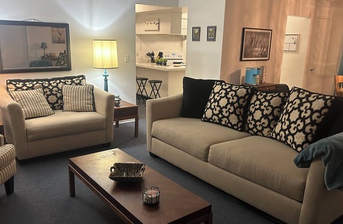 Spring Hill House | Charming 3-bedroom house with lake views in serene Spring Hill