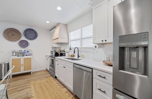 Cedar Key House | Charming 3BR Retreat w/Patio & Pet-Friendly Yard!