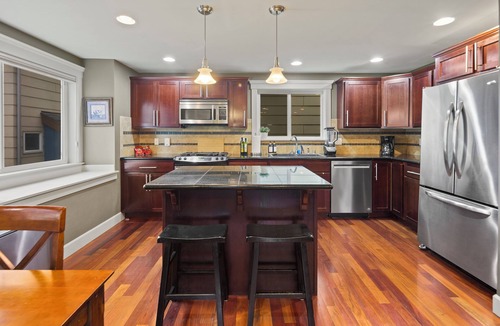 North Delridge House | Charming 3BR Townhome near DT Seattle W/Balcony!