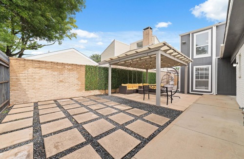 Clodine House | Charming 4-bedroom+4 bath