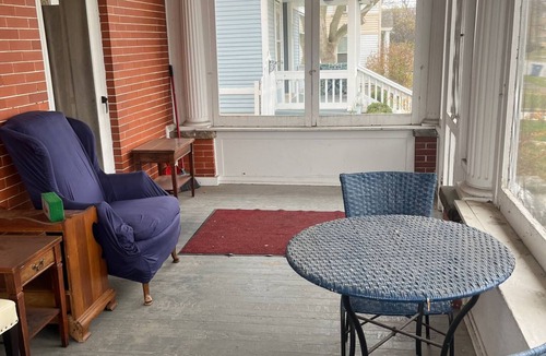 Port Clinton House | Charming 4-bedroom house with AC, WiFi in downtown Port Clinton!