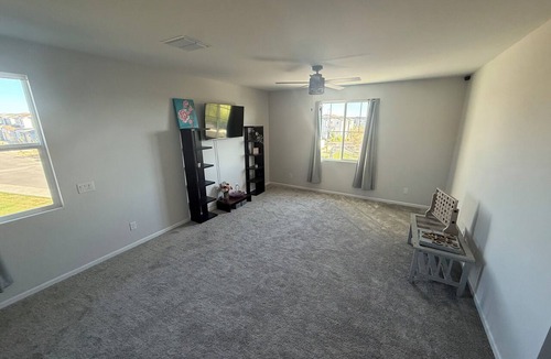 Apache Junction House | Charming 4BR/3B home with pool access near Superstition Mountains