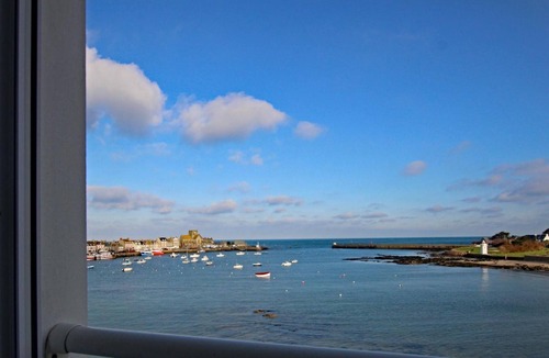 Barfleur Apartment | Charming apartment with parking and WIFI in Barfleur