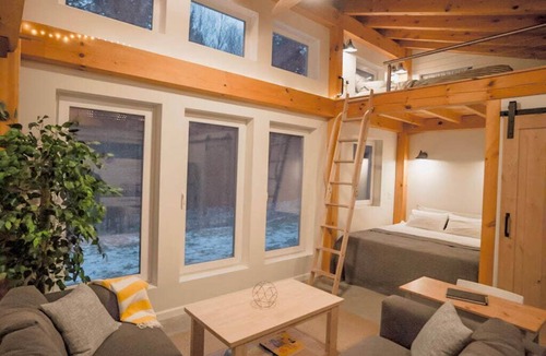 Crescent City Bed & Breakfast | Charming B&B with WiFi, AC in serene Crescent City