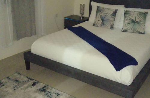 Arvonia Bed & Breakfast | Charming bed & breakfast in lovely St. Elizabeth Parish with AC