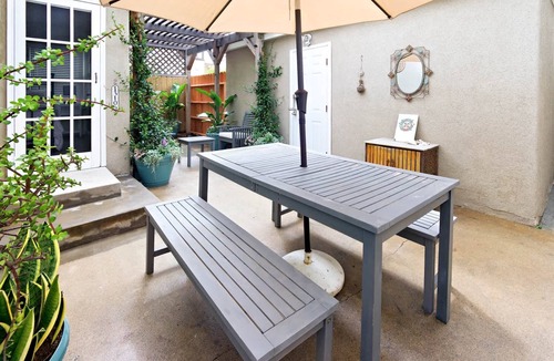 Old Towne House | Charming Beach Bungalow