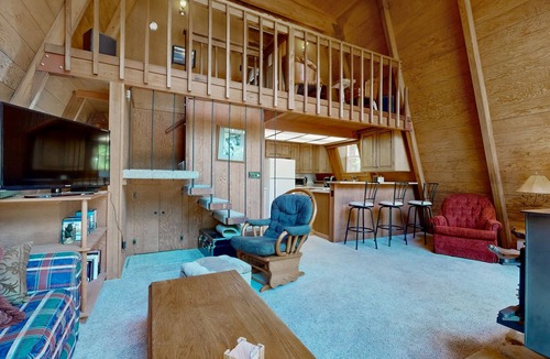 Blairsden-Graeagle Cabin | Charming Cabin with Deck and Yard Games and Mountain Views