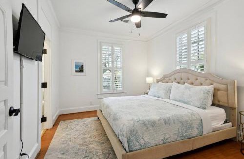 Gulfport House | Charming Cottage and Guest House a block to beach!