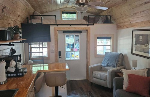 Archer Cottage | Charming Country Cottage minutes from Gainesville