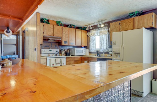 Elk Mountain House | Charming Elk Mountain Home: Hunt, Hike & Fish!
