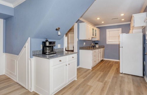 Tech Terrace House | Charming~Family Friendly~Walk to the Stadium~On the Park~Perfect for Graduations