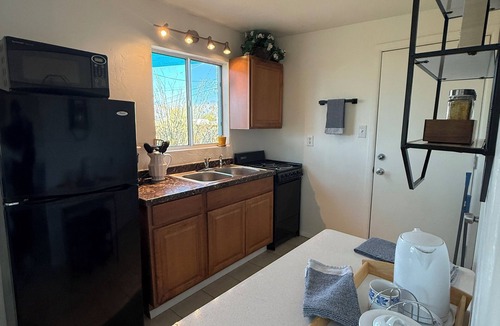 Tucson Apartment | Charming Gated Tiny House on 2 Acres! Towering Saguaros, Endless Trails!