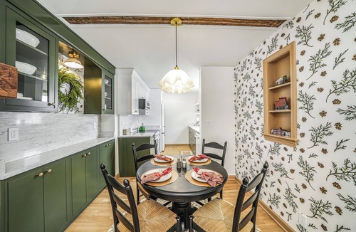 Chagrin Falls House | Charming Historic Chagrin Falls Home | Sleeps 6 | 2BR 2BA| Walk to Town