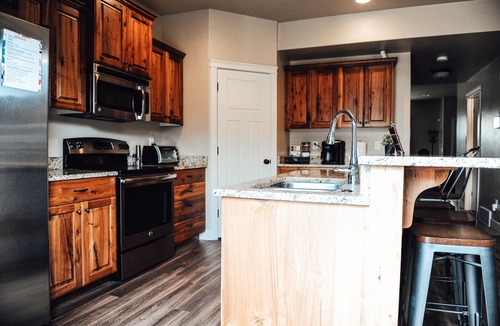 North Logan House | Charming Home North Logan 3BD/2.5BA Sleeps 6