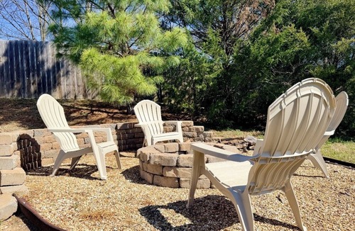 Elkins House | Charming house in peaceful Elkins
