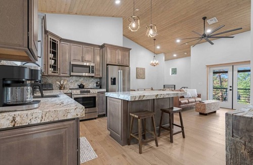 Heber Cabin | Charming & Luxurious 5-Bedroom Cabin in Heber
