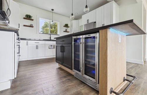 Gilford House | Charming Modern Farmhouse just 10 minutes away from Frankenmuth!