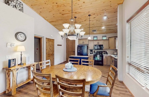 Torreon House | Charming mtn-view townhouse w/fireplace, patio, grill, streaming, washer/dryer
