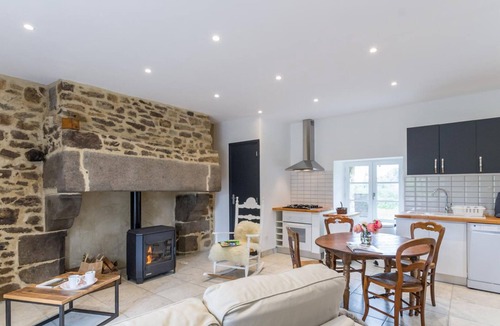 Bourguenolles Cottage | Charming Normandy cottage with wood stove and private yard