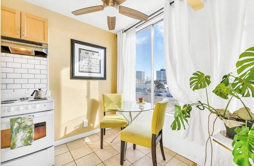 Downtown Reno Condo | Charming Riverwalk Retreat – Spacious Downtown Condo