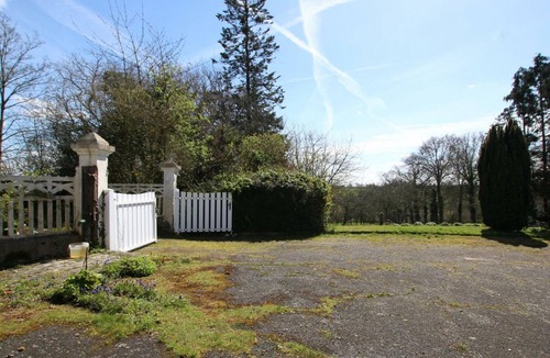 Saint-Fromond Cottage | Charming Rustic Home Near D-Day Beaches with Large Garden and BBQ