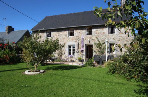 Orval Cottage | Charming stone house, enclosed garden, pets allowed