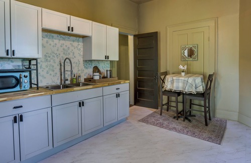 Thomasville Cottage | Charming Thomasville Getaway: Walk to Downtown!