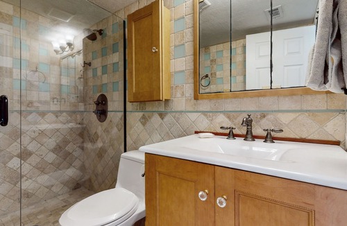 Welaka Condo | Charming waterfront condo with marina access, pool, A/C, WiFi