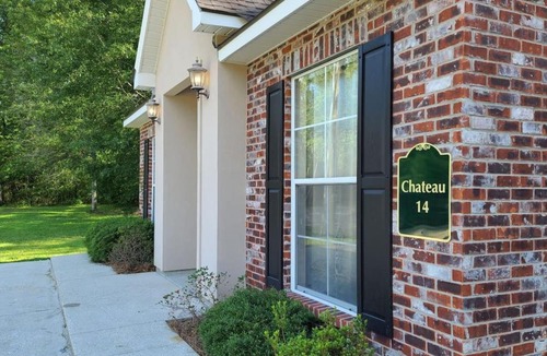 Pine Grove Apartment | Chateau 14
