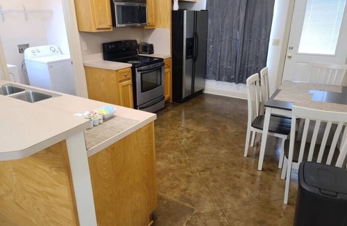 Pine Grove Apartment | Chateau 3, spacious townhouse in Tickfaw, LA
