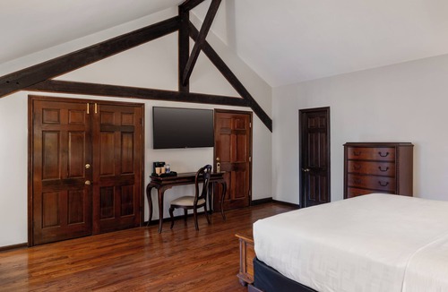 French Quarter Hotel | Chateau Hotel