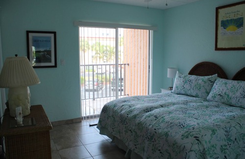 St. Pete Beach Condo | CHECK OUT OUR LOWEST RATES!