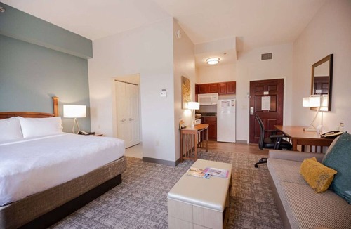 Highlands - Perkins Hotel | Check out the Magnolia Mound Plantation! Relaxing Suite with Full Kitchen! Pool!