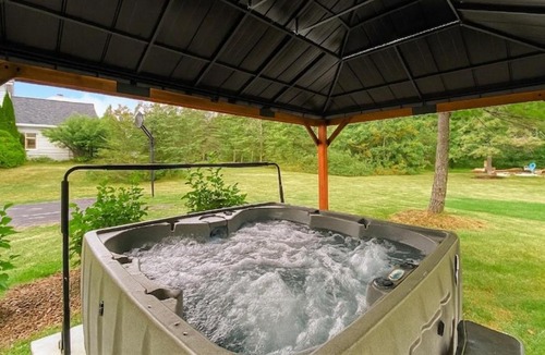 Sister Bay House | Cherry Hill- Charming Sister Bay Home, Backyard Oasis, HotTub