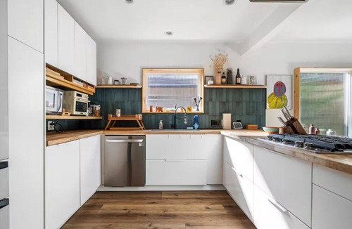 Los Angeles House | Chic 3BR LA Stay + Private Yard