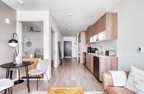 Yesler Terrace Apartment | Chic First Hill 1BR w/Gym, BBQ & Lounge, nr soccer field, by Blueground