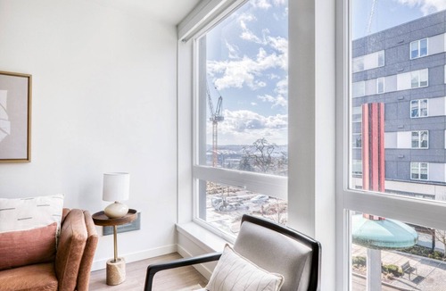 Yesler Terrace Apartment | Chic First Hill 1BR w/Gym, BBQ & Lounge, nr soccer field, by Blueground